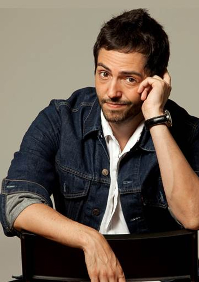 contratar-David-Guapo-presentador-monologista-eventos-de-empresa-Circodelia Pro