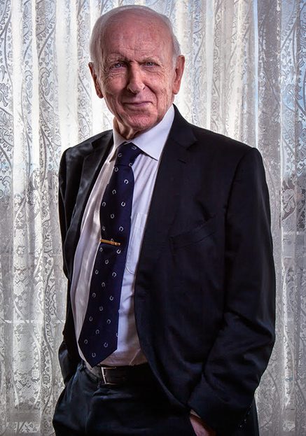 puedes-contratar-Leopoldo-Abadía-conferenciante-eventos-de-empresa-Circodelia Pro