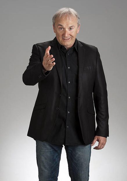puedes-contratar-Xavier-Deltell-presentador-monologuista-eventos-de-empresa-Circodelia Pro