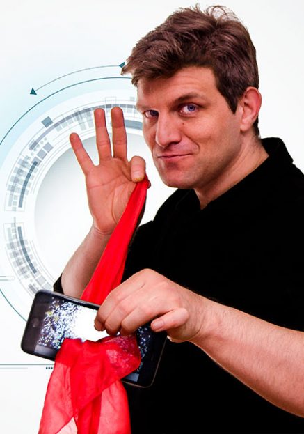 puedes-contratar-ivan-mora-mago-eventos-de-empresa-Circodelia Pro