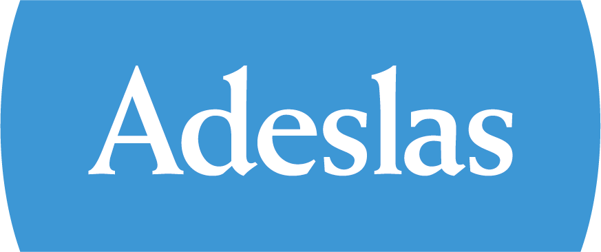 Logo de Adeslas, cliente de Circodelia PRO para eventos de empresa
