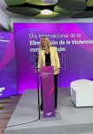 Ilaria Mulinacci presentando un evento corporativo